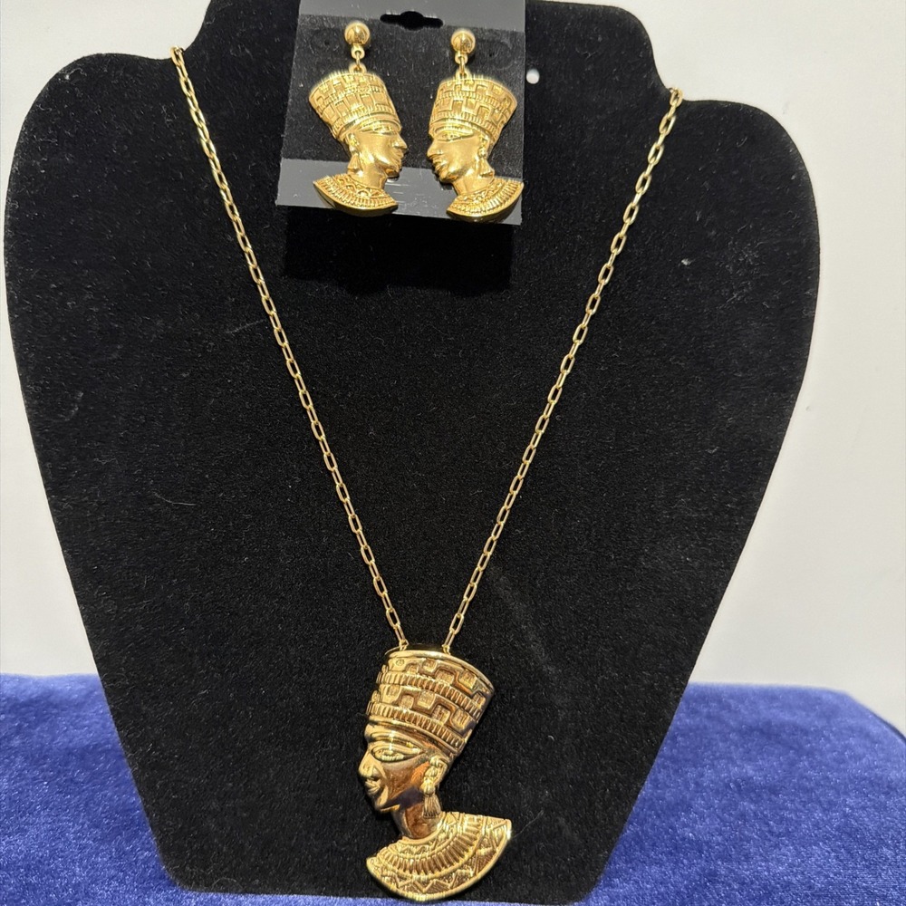 Vintage Avon Nefertiti Necklace/Earring Set Gold Tone Egyptian 1980s